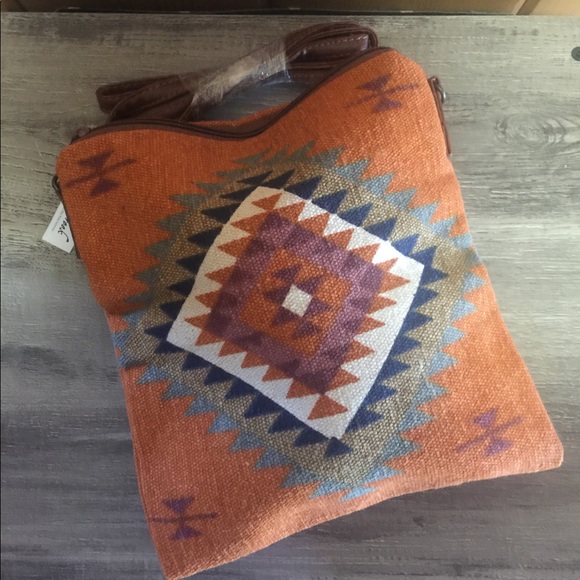 NWT Tribal Crossbody Bag - Picture 3 of 5